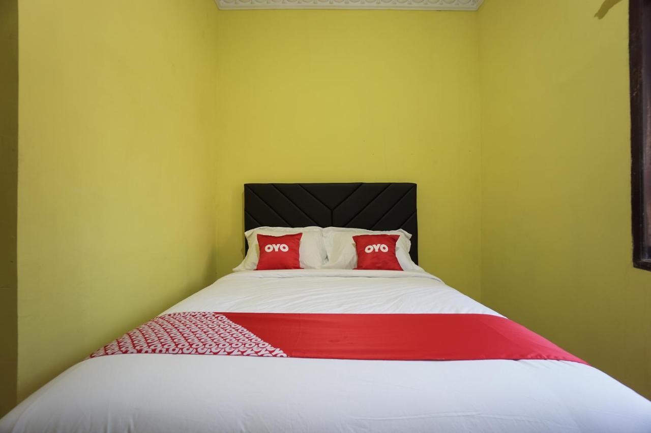 Oyo 2486 Bahana Guest House Манадо Екстериор снимка