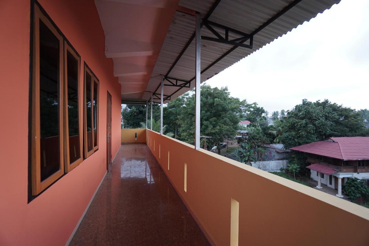 Oyo 2486 Bahana Guest House Манадо Екстериор снимка