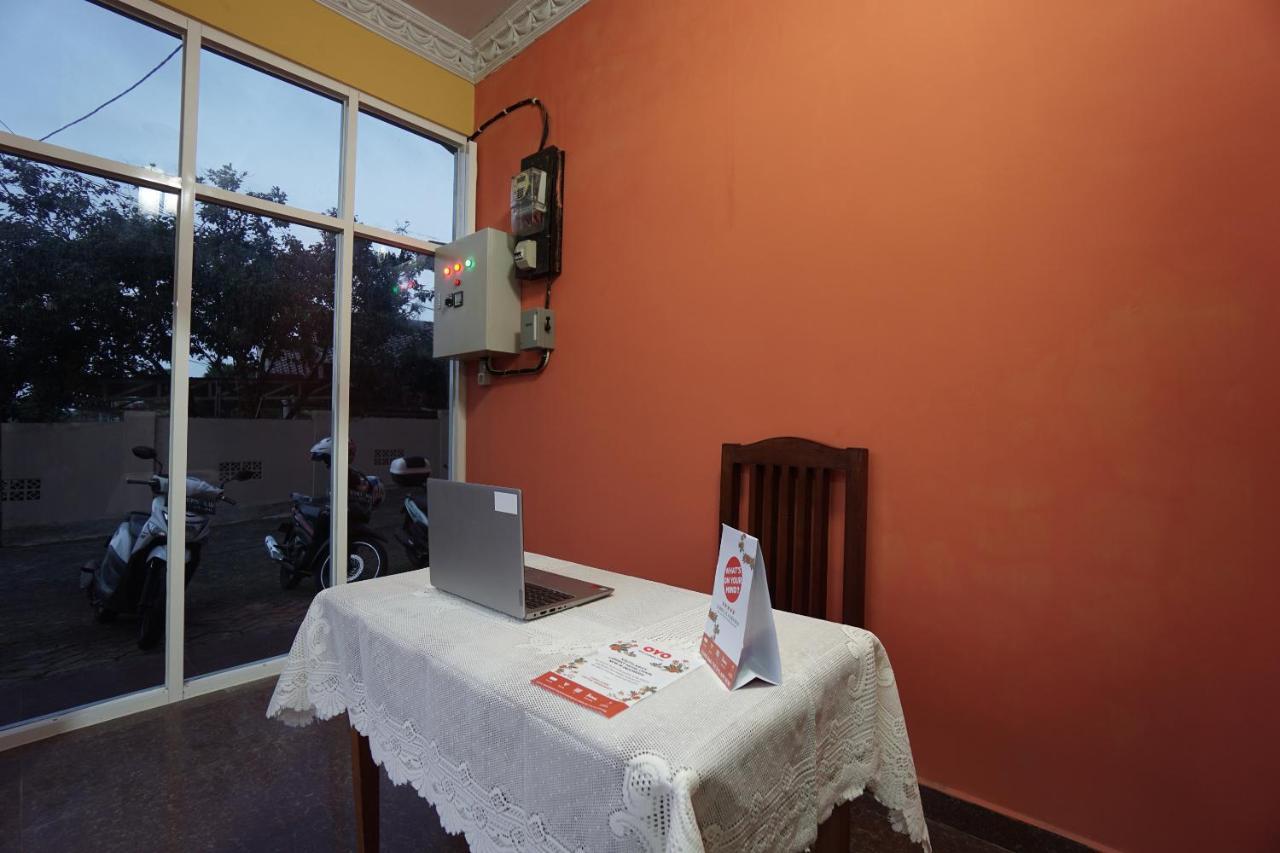 Oyo 2486 Bahana Guest House Манадо Екстериор снимка
