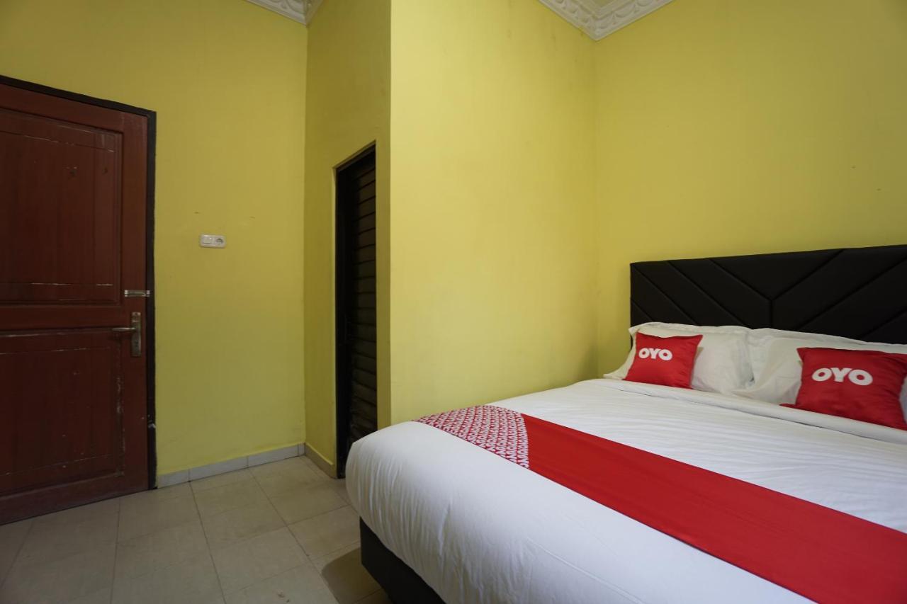 Oyo 2486 Bahana Guest House Манадо Екстериор снимка