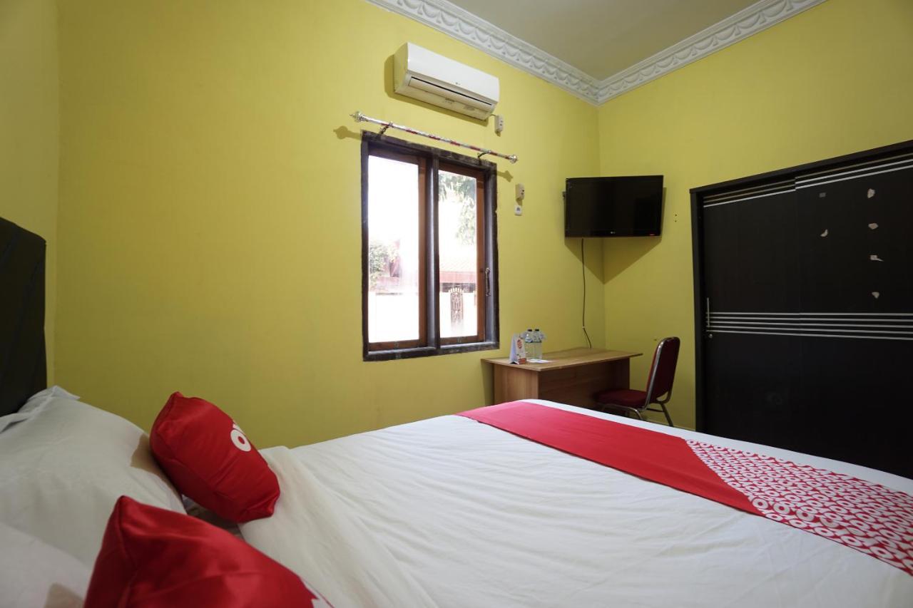 Oyo 2486 Bahana Guest House Манадо Екстериор снимка
