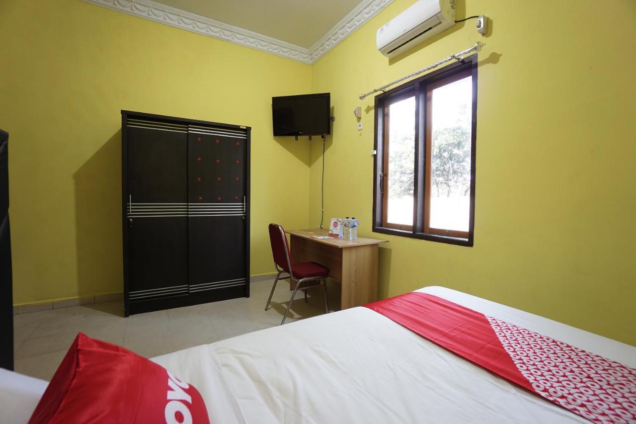 Oyo 2486 Bahana Guest House Манадо Екстериор снимка