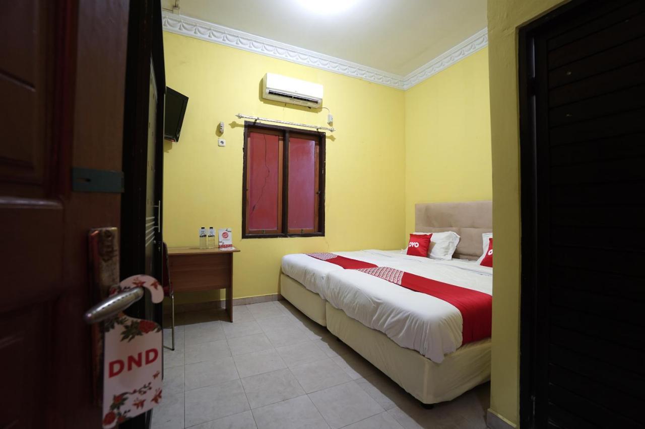 Oyo 2486 Bahana Guest House Манадо Екстериор снимка
